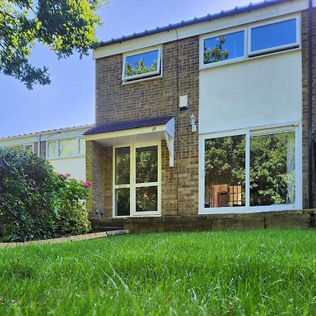 Double Room In Crawley,Gatwick,West Sussex Ifield Ngoại thất bức ảnh
